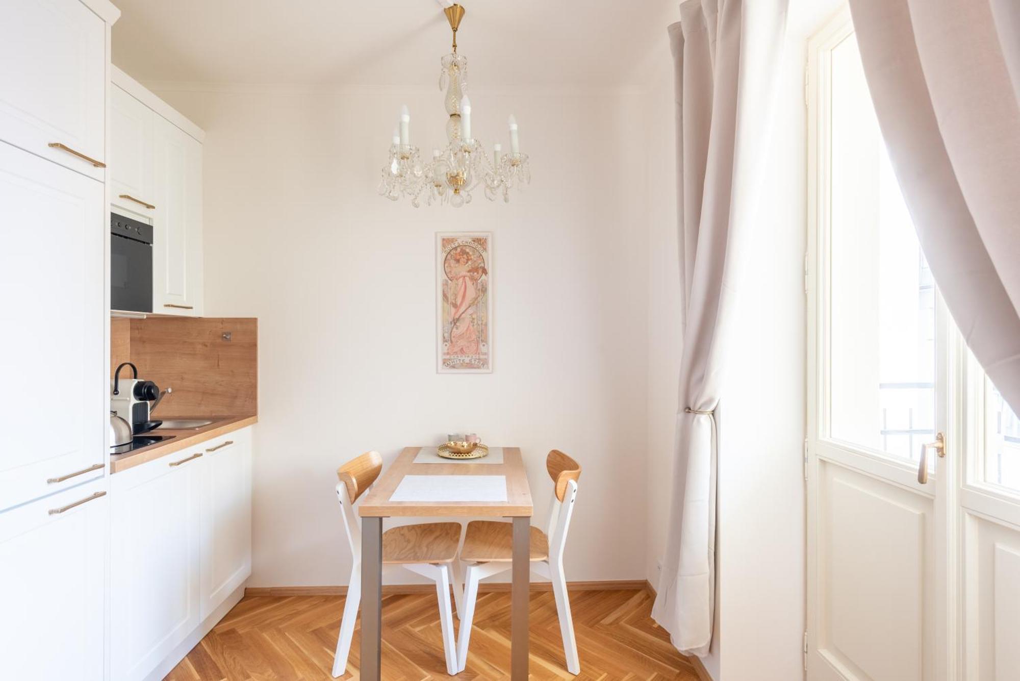 Little Chateau Prague Luaran gambar